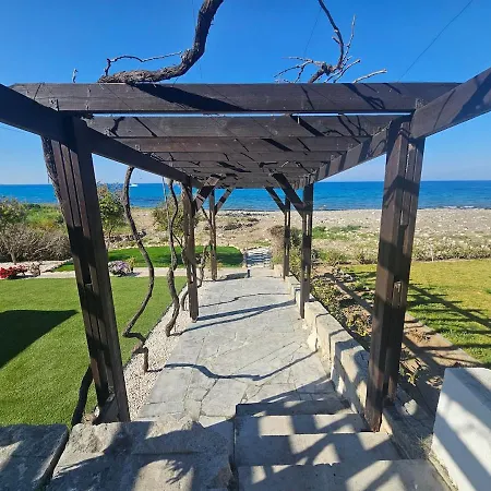 Kallisti & - A Luxury Seaside Retreat Villa Lachi