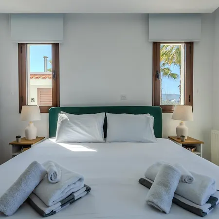 Kallisti & - A Luxury Seaside Retreat