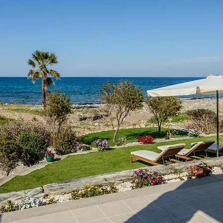 Villa Kallisti & - A Luxury Seaside Retreat Lachi