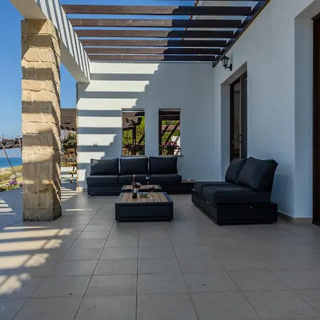 Kallisti & - A Luxury Seaside Retreat Villa