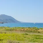 Kallisti & - A Luxury Seaside Retreat