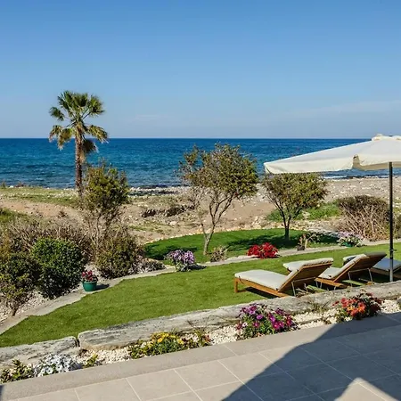 Kallisti & - A Luxury Seaside Retreat Villa *