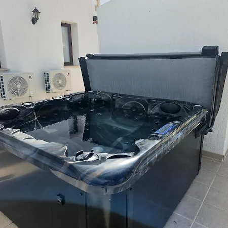 Kallisti & - A Luxury Seaside Retreat *