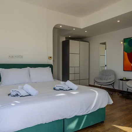 Вилла Kallisti & - A Luxury Seaside Retreat Латхи