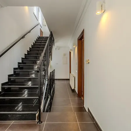 Kallisti & - A Luxury Seaside Retreat