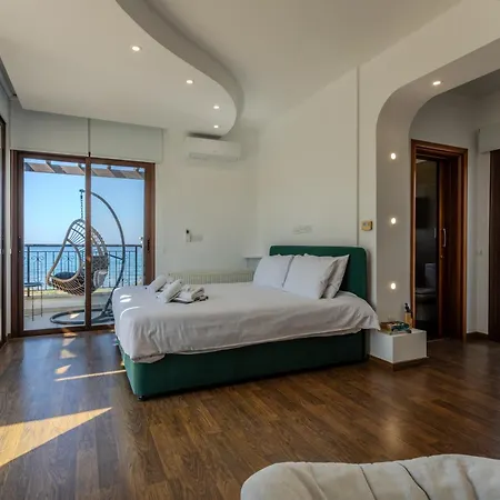 Вилла Kallisti & - A Luxury Seaside Retreat