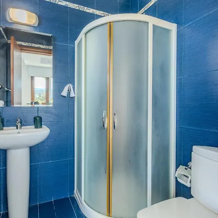 Villa Kallisti & - A Luxury Seaside Retreat *