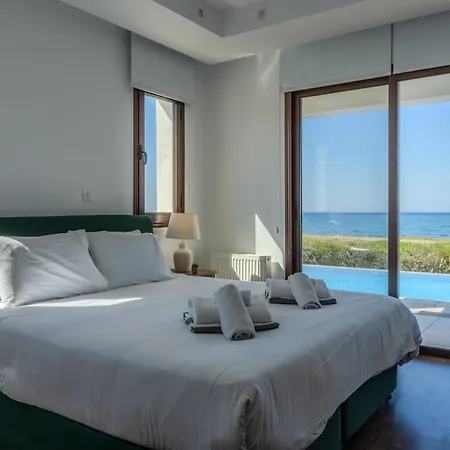 Kallisti & - A Luxury Seaside Retreat *