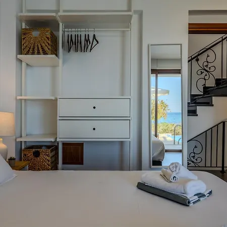 Kallisti & - A Luxury Seaside Retreat Villa *