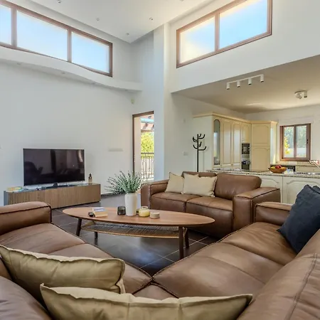 Kallisti & - A Luxury Seaside Retreat Вилла Латхи