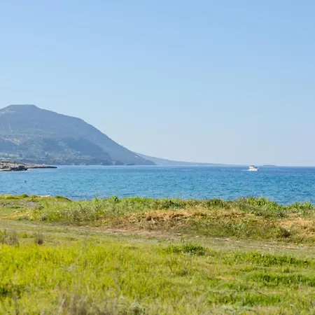 Kallisti & - A Luxury Seaside Retreat