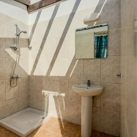 Villa Kallisti & - A Luxury Seaside Retreat *