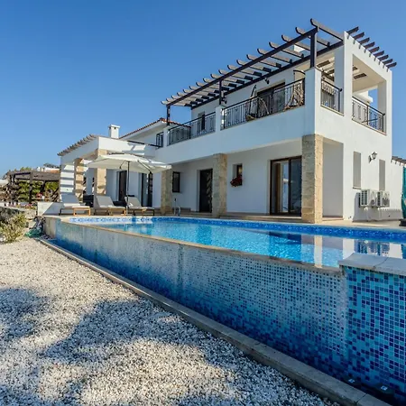 Villa Kallisti & - A Luxury Seaside Retreat *