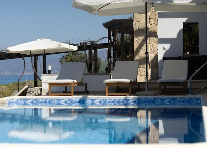 Kallisti & - A Luxury Seaside Retreat Latsi