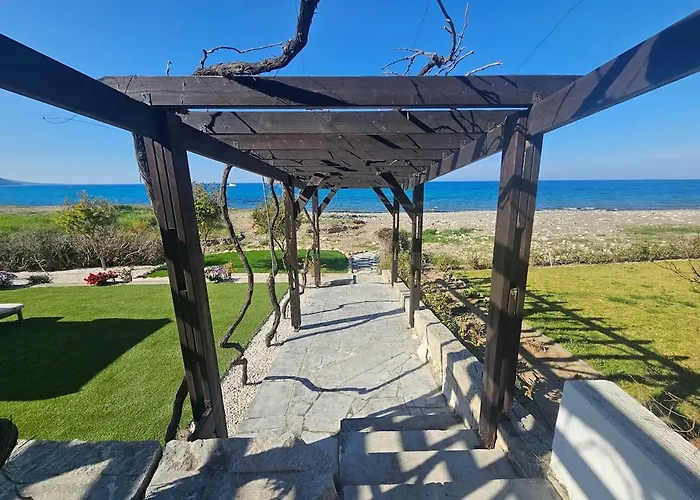 Kallisti & - A Luxury Seaside Retreat Willa Latsi