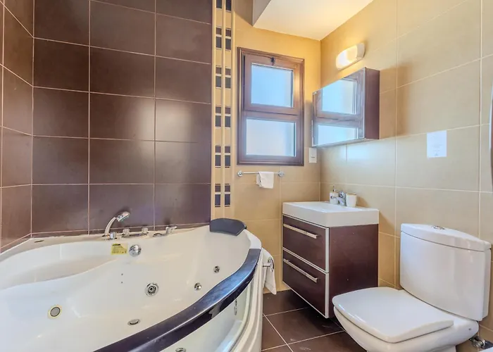 Kallisti & - A Luxury Seaside Retreat *