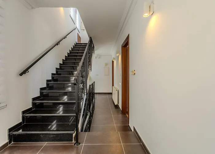 Kallisti & - A Luxury Seaside Retreat