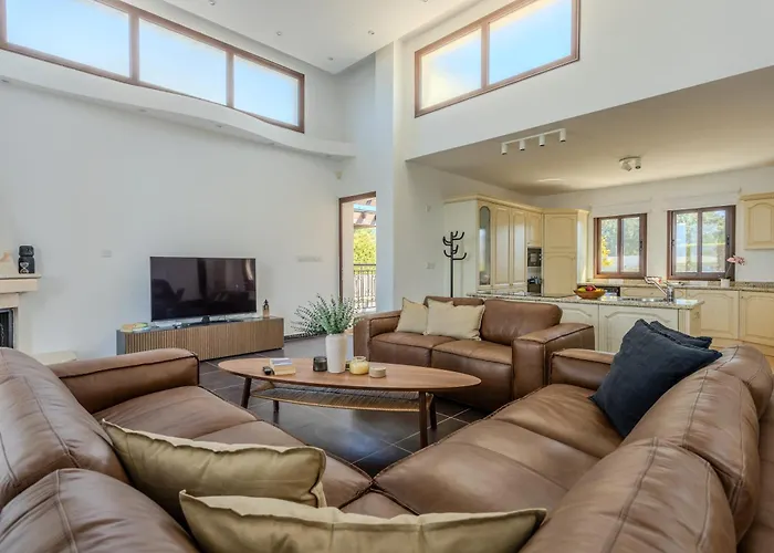 Kallisti & - A Luxury Seaside Retreat Villa Lachi