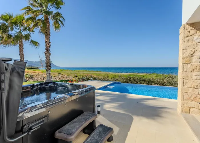 Willa Kallisti & - A Luxury Seaside Retreat *