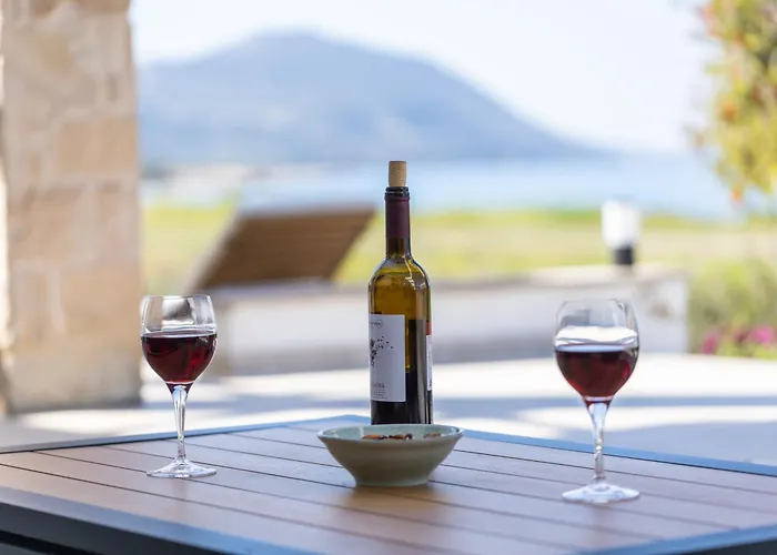 Kallisti & - A Luxury Seaside Retreat Latsi